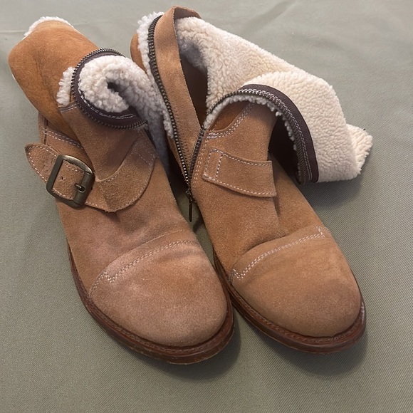 UGG KOOLABURRA size 7” Leather womens boots fully Sherpa lined - Picture 11 of 16